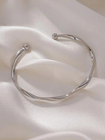 Unique 2025 Gold Texture Bracelet for Women Elegant Shiny Fashion Jewelry Gift for Her Daily Wear