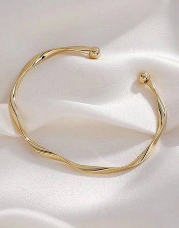 Unique 2025 Gold Texture Bracelet for Women Elegant Shiny Fashion Jewelry Gift for Her Daily Wear
