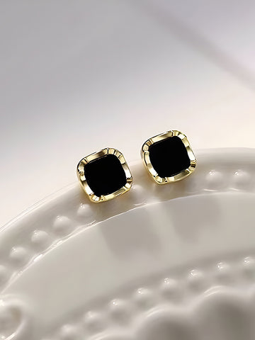 Women Square Earrings 2025 Elegant Minimalist Geometric Lightweight Hypoallergenic Everyday Stud Earrings for Women