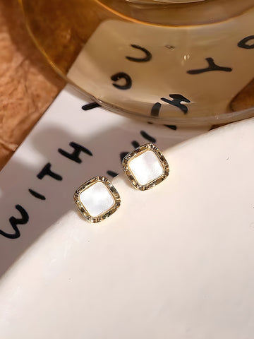 Women Square Earrings 2025 Elegant Minimalist Geometric Lightweight Hypoallergenic Everyday Stud Earrings for Women