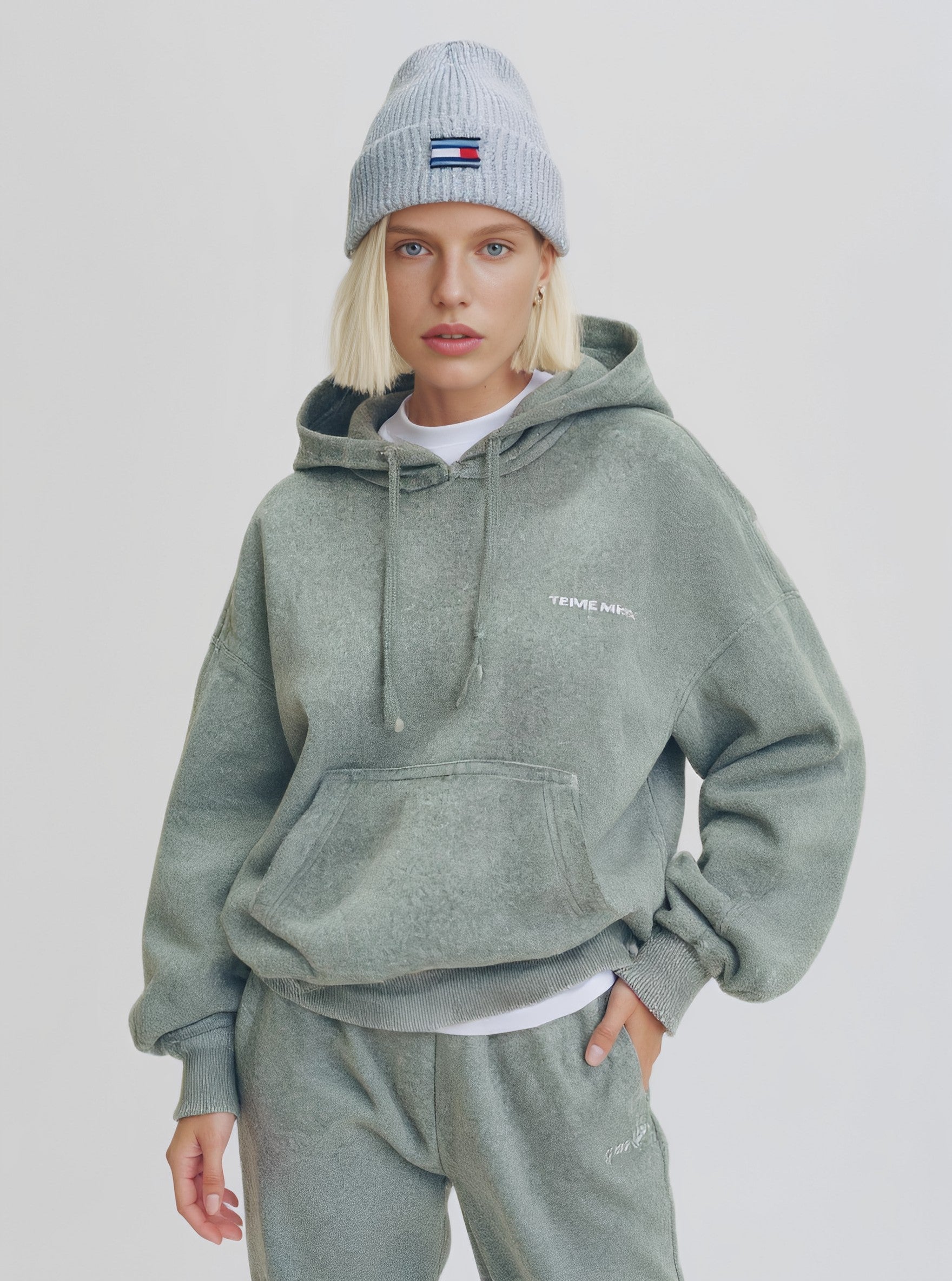 Loose Fit Casual Winter Hoodie Straight Sleeve Style Women's Sweatshirt Comfortable Streetwear Fashion Upper Apparel