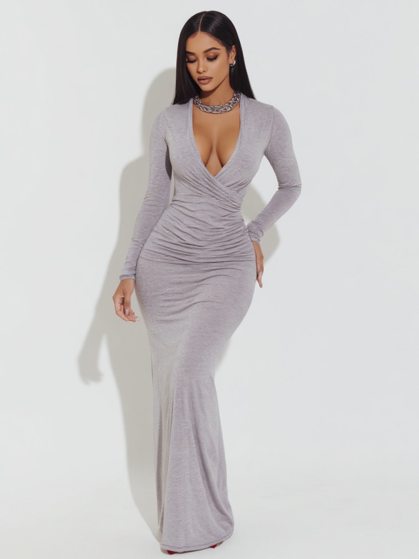 Women's 2025 Autumn Chic Dresses Long Sleeve Plunge Neck Plain Daily Skinny Fit Dresses