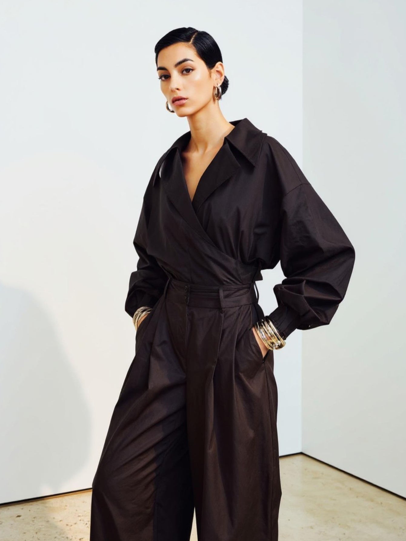 Autumn Shirts 2025 Women's French Plain Long Sleeve Lapel Fitting Slim Office Lady Shirts