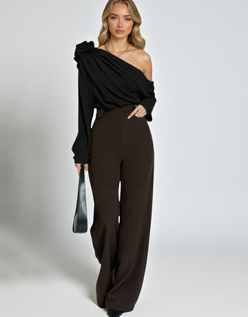 Women's 2025 Autumn Sexy Solid Color Long Sleeve One-Shoulder Three-Dimensional Decoration Daily T-Shirts