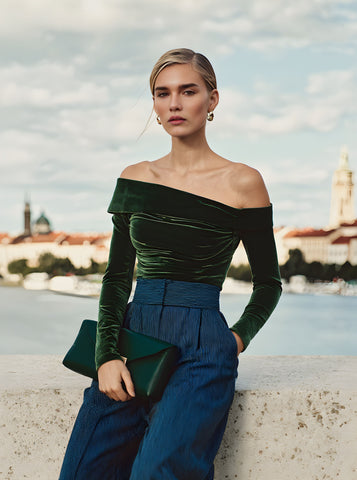 Women's T-Shirts 2025 Autumn Fashion Elegant Decent Plain Cuffs Bright Silk Long Sleeve One-Shoulder Casual T-Shirts