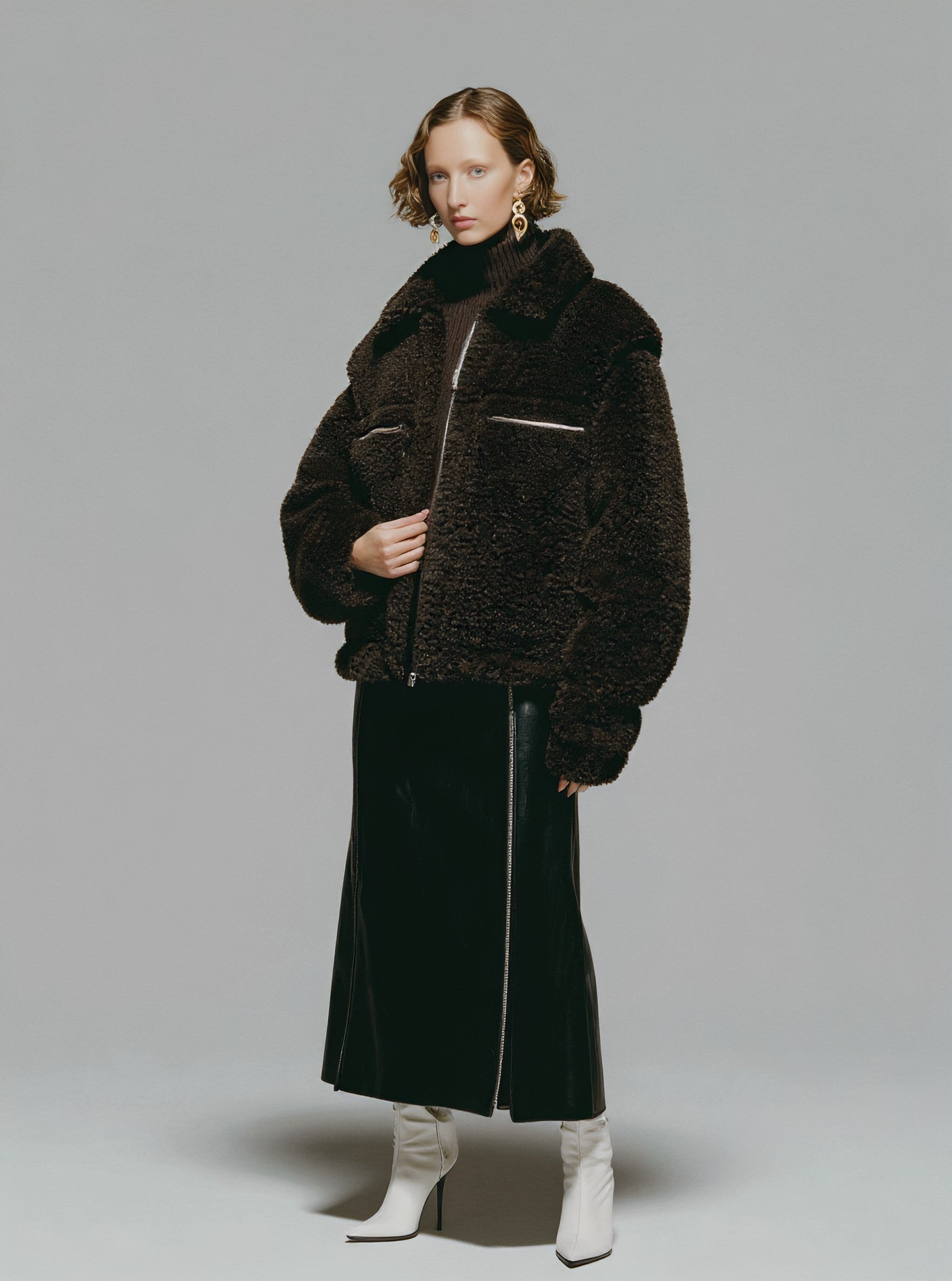 Winter Plush Coat Casual Style Women's Outerwear Comfortable Soft Fabric Fashionable Trendy Design for Cold Weather