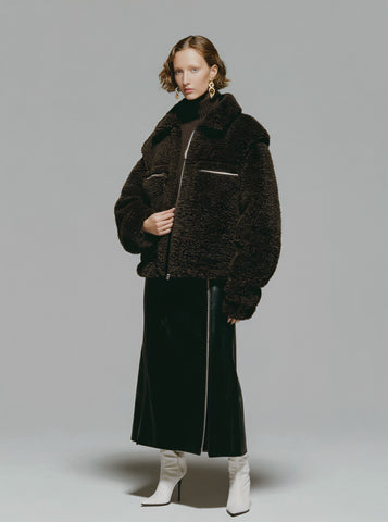 Winter Plush Coat Casual Style Women's Outerwear Comfortable Soft Fabric Fashionable Trendy Design for Cold Weather