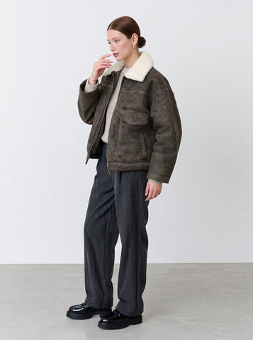 Casual Collared Winter Jacket Women's Topwear Fashion Style Flip Collar Outerwear for Cold Weather Seasons