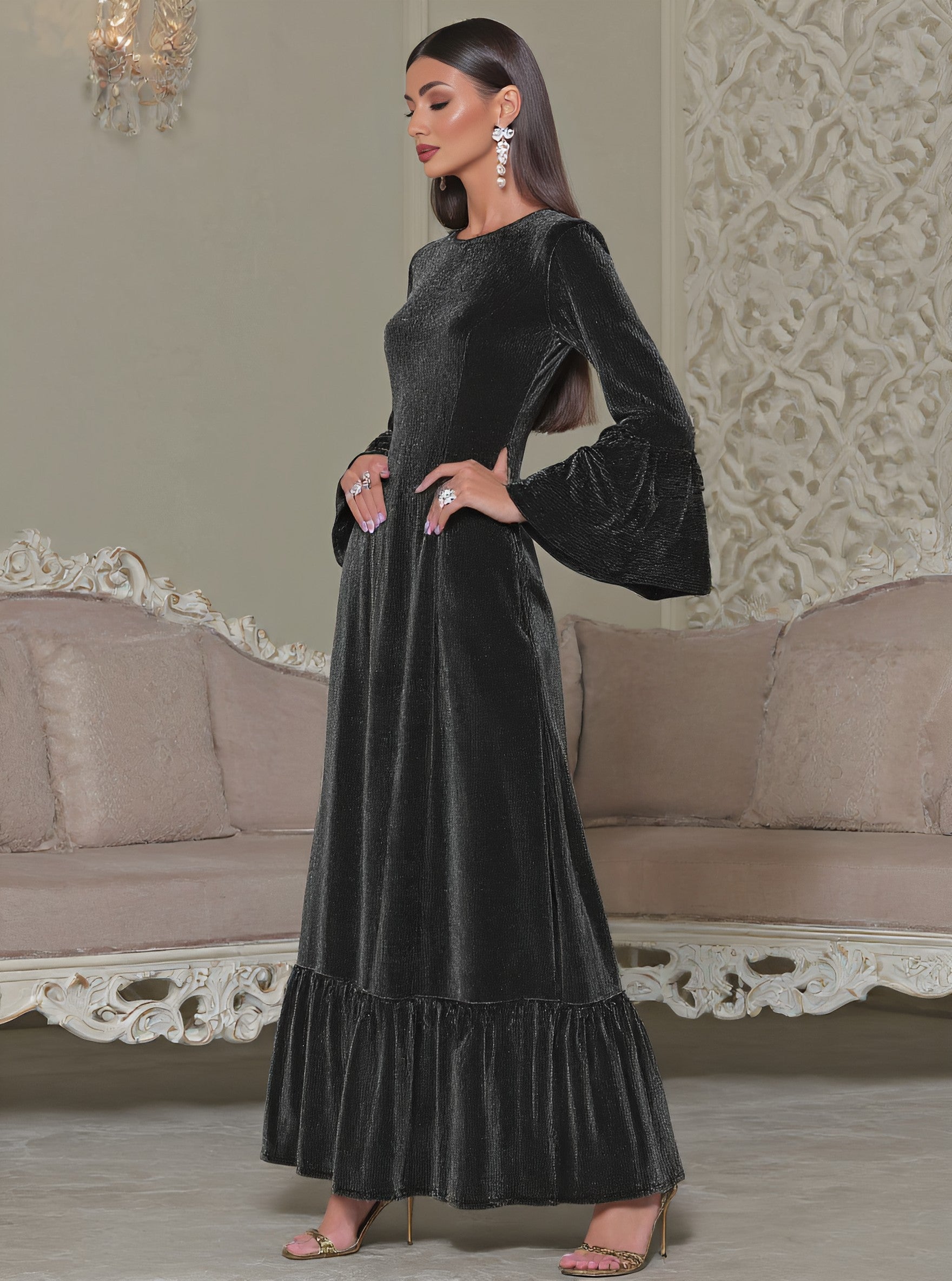 Casual Round Neck Midi Dress With Pleated Skirt And Lace Sleeves Suitable For Autumn Season Body-Fitting Muslim Fashion Dress