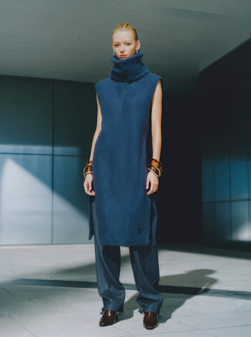 Autumn Casual Fit High Collar Sleeveless Sweater Regular Length Top Comfortable Soft Knitted Women's Fashion Top