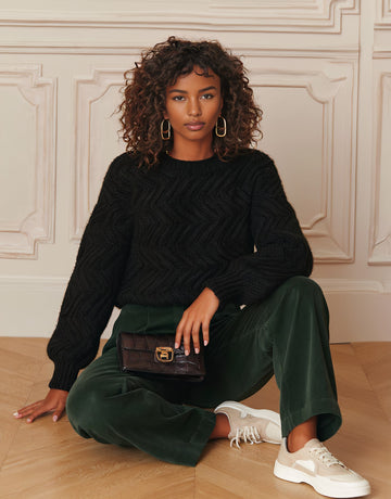 Autumn Casual Fit Long Sleeve Round Neck Sweater Straight Sleeve Regular Length Women's Top Comfortable Soft Knitwear