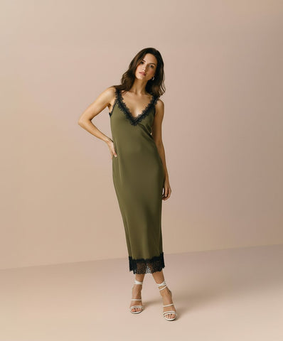 Casual Mid-Length Dress Lace and Mesh Splicing V-Neck Sleeveless Autumn Winter Women's Fashion Straight Skirt Style