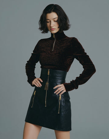 Winter Short Skirt Casual Tight Fit Waistline Bodycon Style Women's Half Skirt Fashionable Casual Wear for Autumn Season