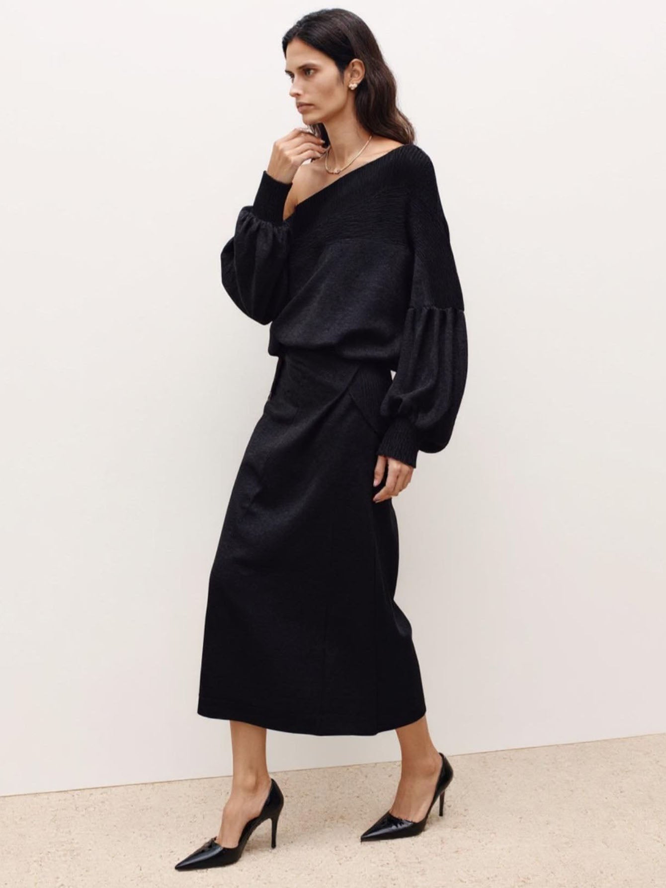 Autumn T-Shirts 2025 Women's K-Fashion Plain Long Sleeve One-Shoulder Fitting Slim Streetwear T-Shirts