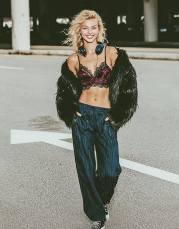 Winter Plush Coat Women's Casual Style Comfortable Warm Outerwear Fashionable Coat for Cold Weather