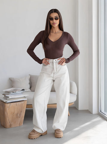 Casual Straight Leg Jeans Full Length Mid Waist Fit Comfortable Casual Style Women's Denim Trousers Autumn Fashion