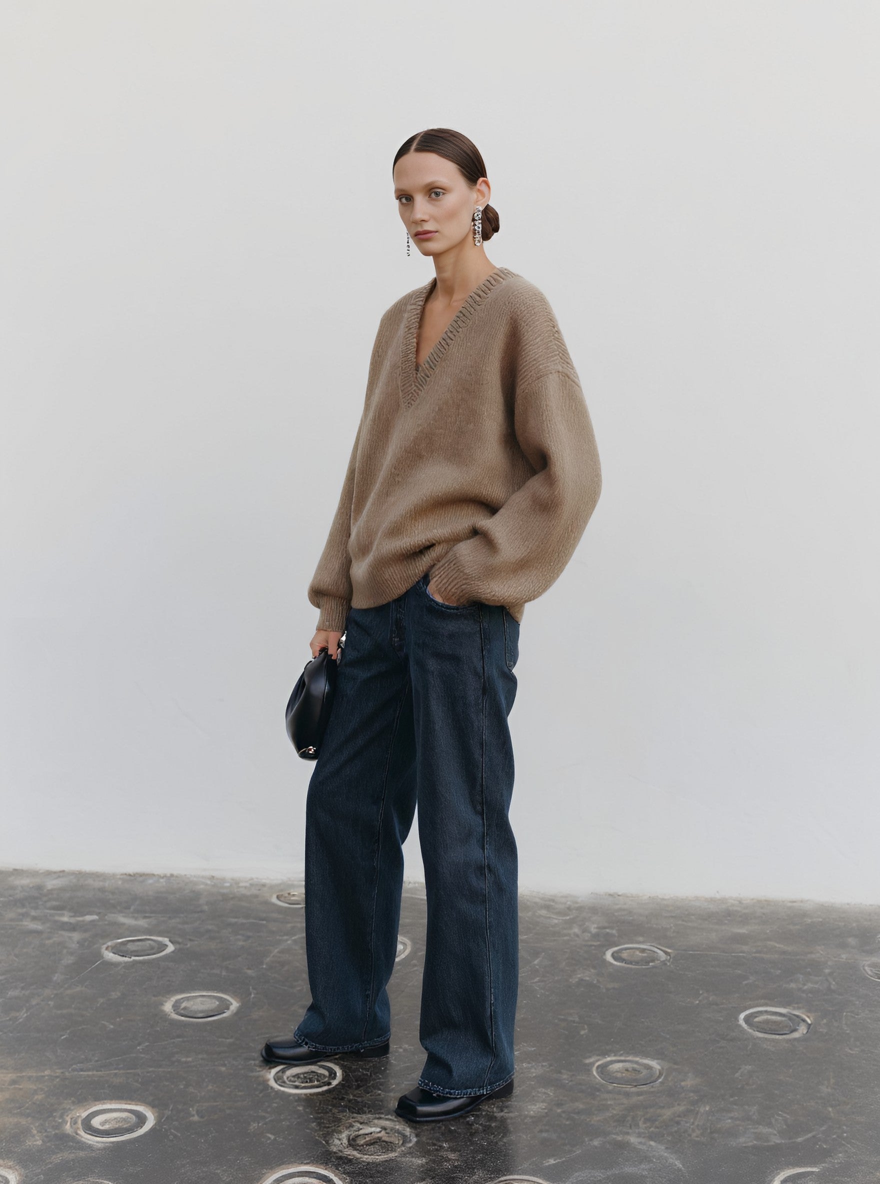 Loose Fit Long Sleeve V-Neck Sweater Casual Style Straight Sleeve Regular Length Autumn Top Women's Fashion Knitwear