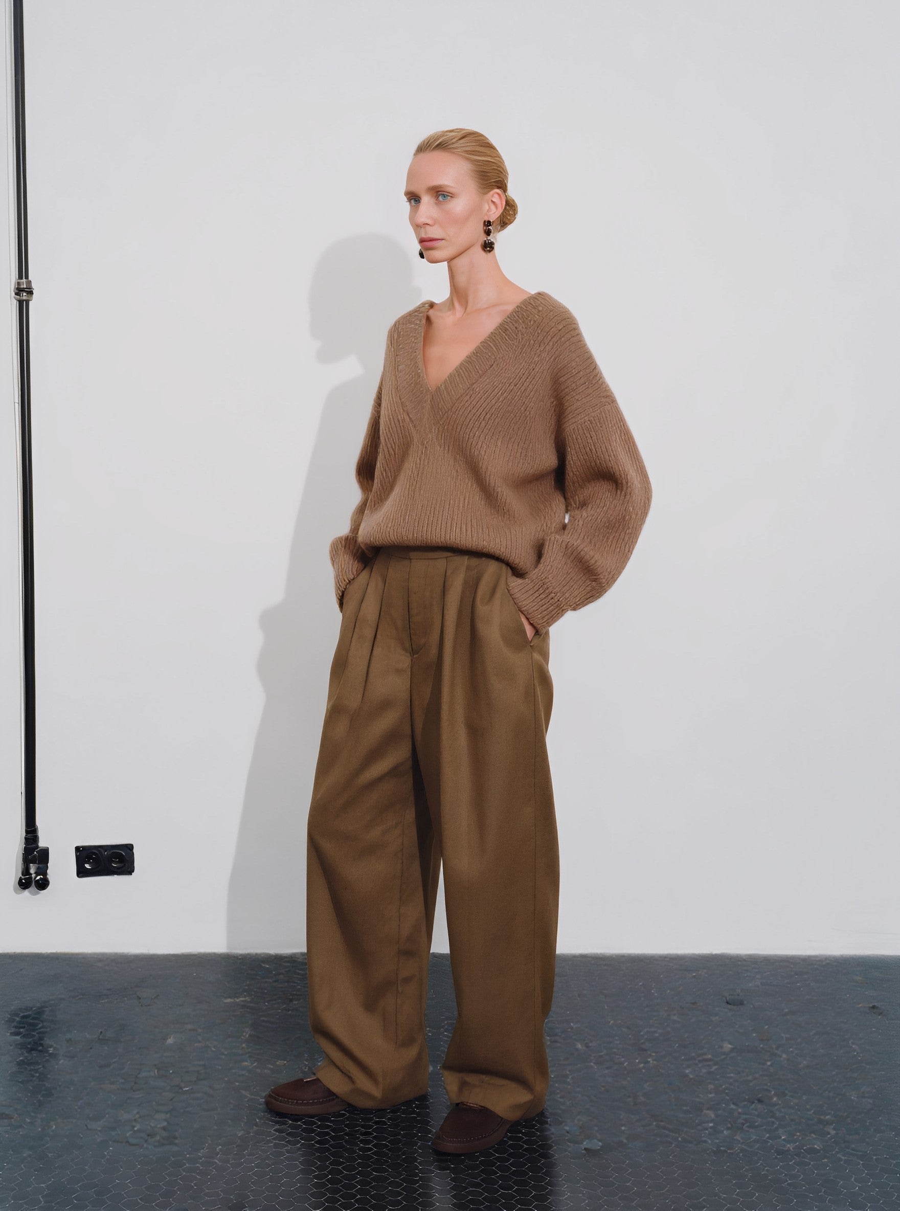 Loose Fit Long Sleeve V-Neck Sweater Winter Casual Wear Standard Length Straight Tube Sleeve Women's Top Fashion Clothes