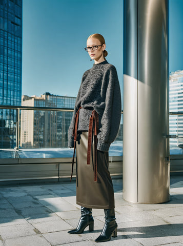 Loose Fit Long Sleeve Round Neck Sweater Casual Style Straight Tube Sleeve Regular Length Women's Top Autumn Fashion