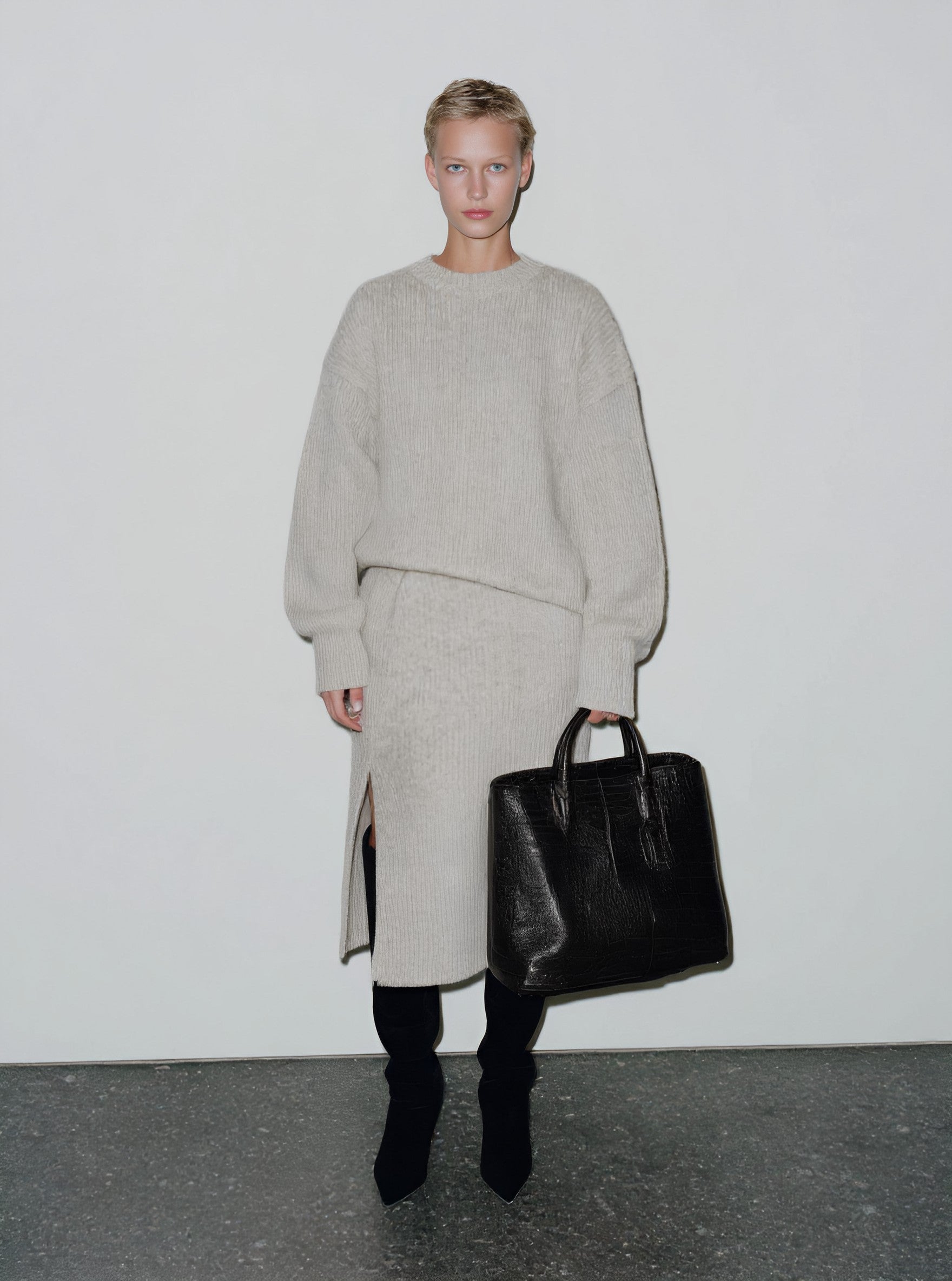 Casual Round Neck Winter Clothes Suit Skirt Set Comfortable Fashion Women's Outfit Combo For Autumn And Winter Seasons