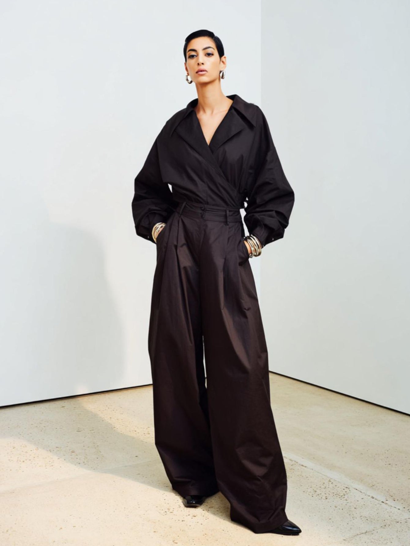 Autumn Shirts 2025 Women's French Plain Long Sleeve Lapel Fitting Slim Office Lady Shirts